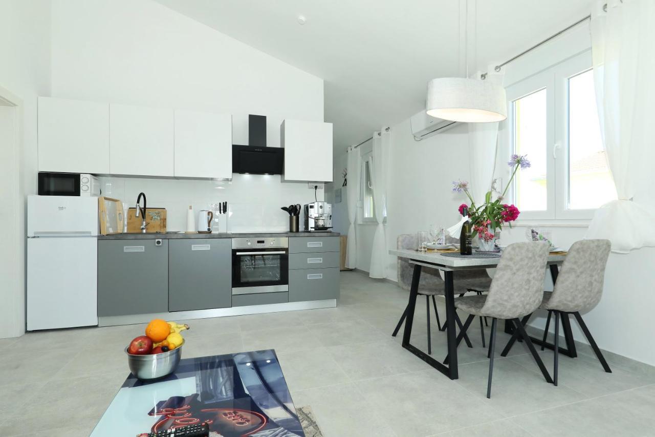Apartment Gaby Божава Экстерьер фото